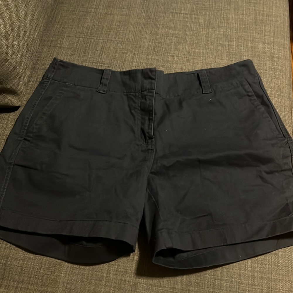 Vineyard Vines NWOT Navy Chino Shorts- Size 8